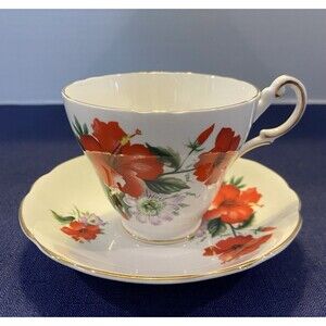 Royal Albert Poinsettia Yuletide Cup & Saucer Set Bone China England Mint 1976